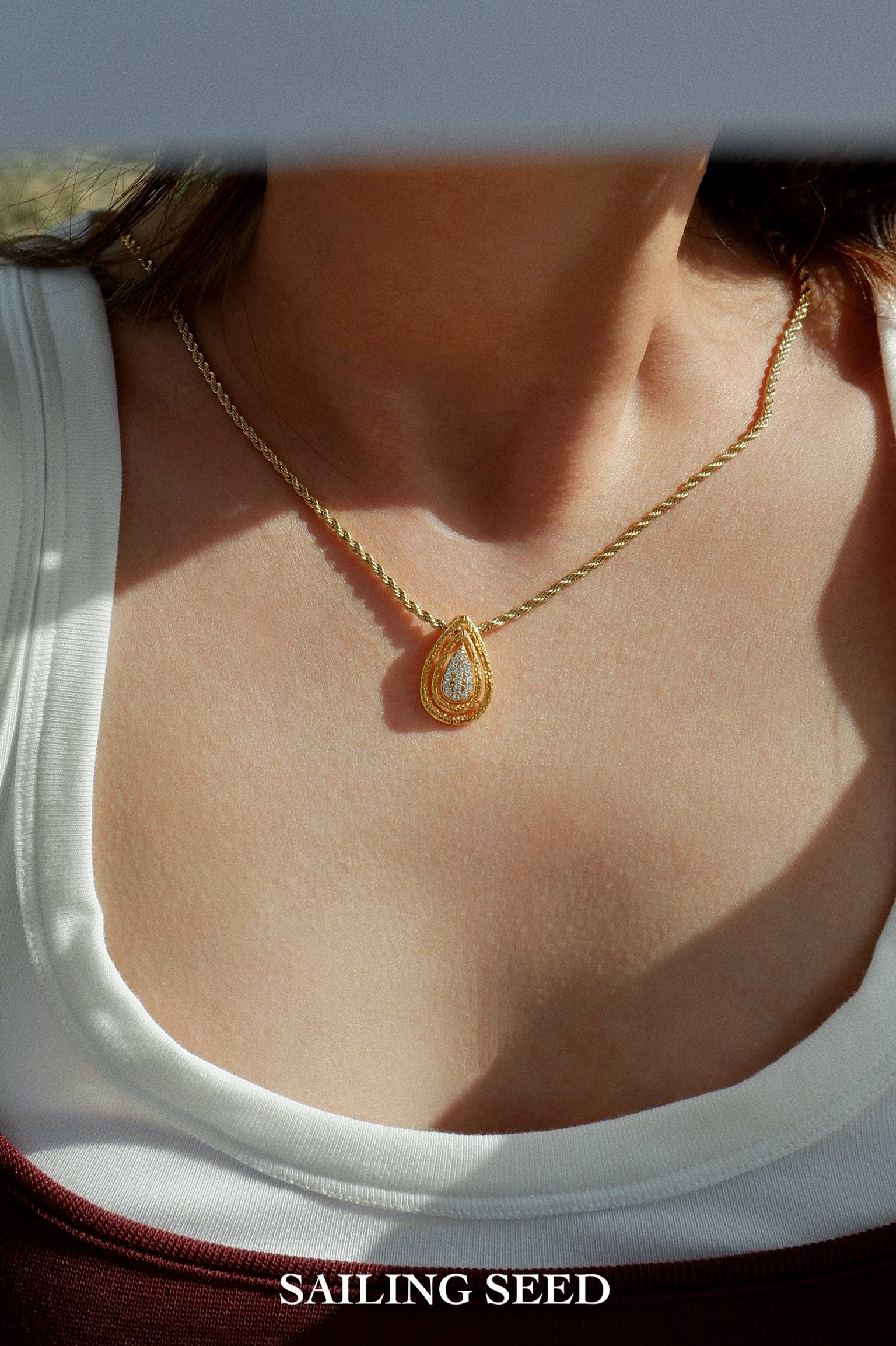 Tidal Trace Gold Teardrop Twist Chain Necklace - Image 2